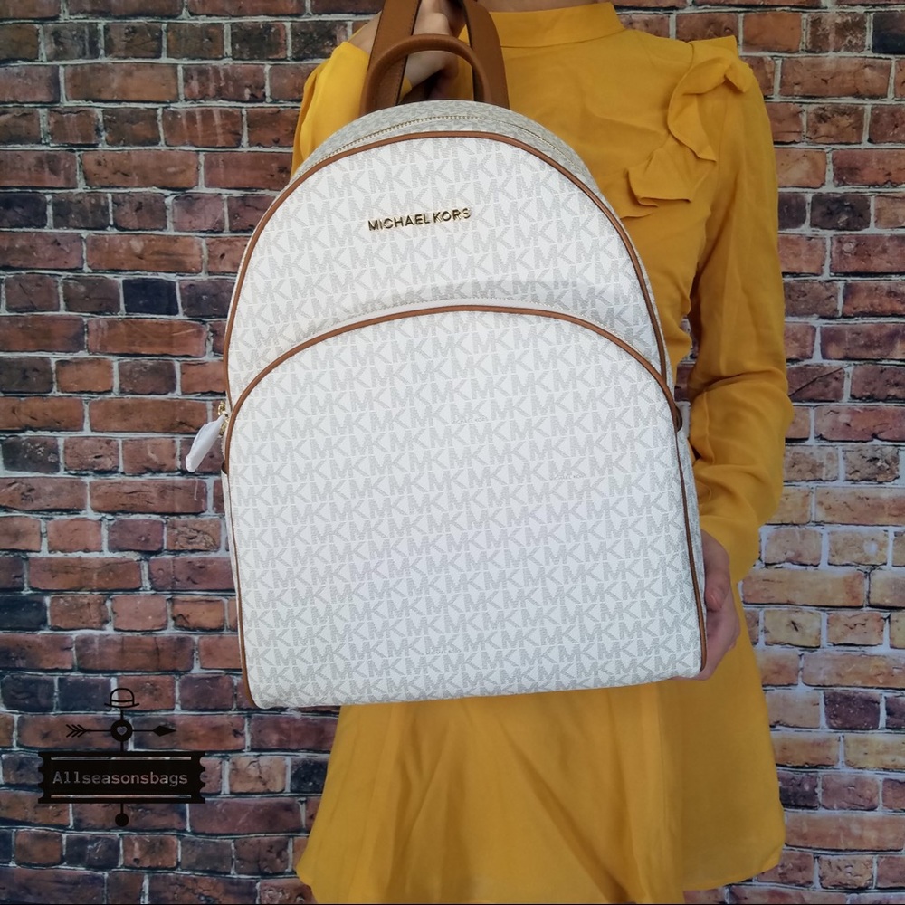 Michael Kors Abbey Large vanilla acorn backpack - Picture 5 of 8